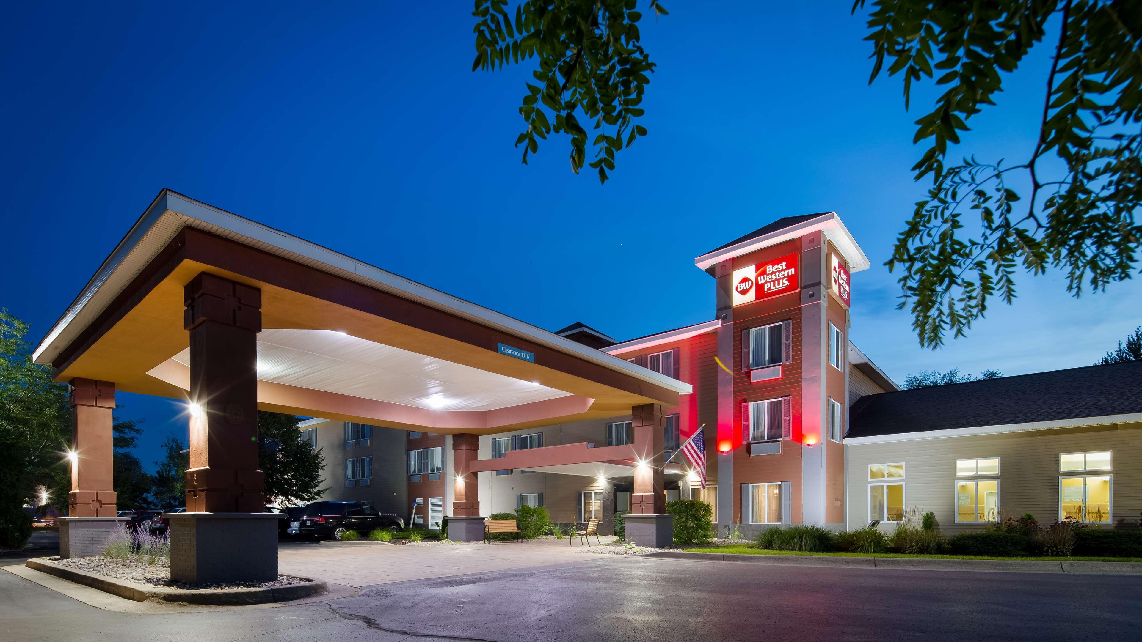 Best Western Plus Coldwater Hotel Exterior photo